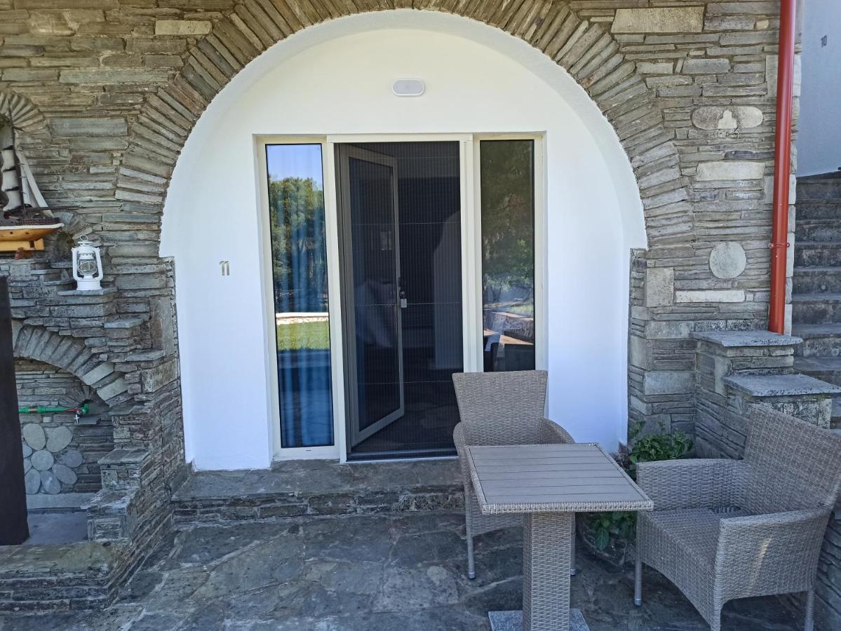 Petra Mare Suites Vourvourou Exterior photo