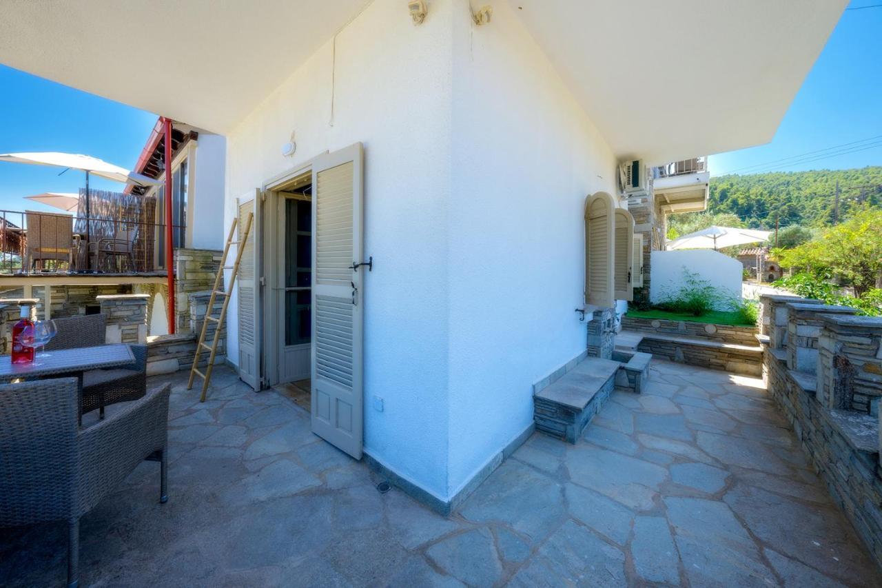 Petra Mare Suites Vourvourou Exterior photo